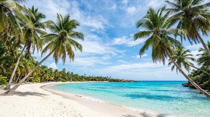 Cartão de RCS com foto de praia em Cancún